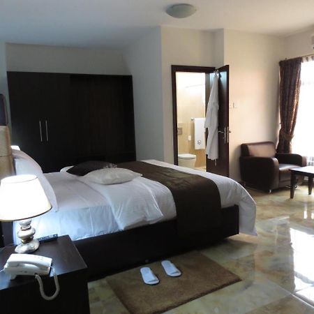 Airport Plaza Hotel Juba Eksteriør billede