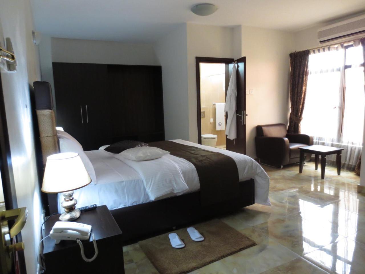 Airport Plaza Hotel Juba Eksteriør billede